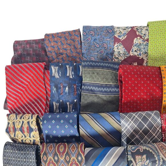Lot Of 20 Neckties Silk Polyester Assorted Brands - Picture 5 of 6